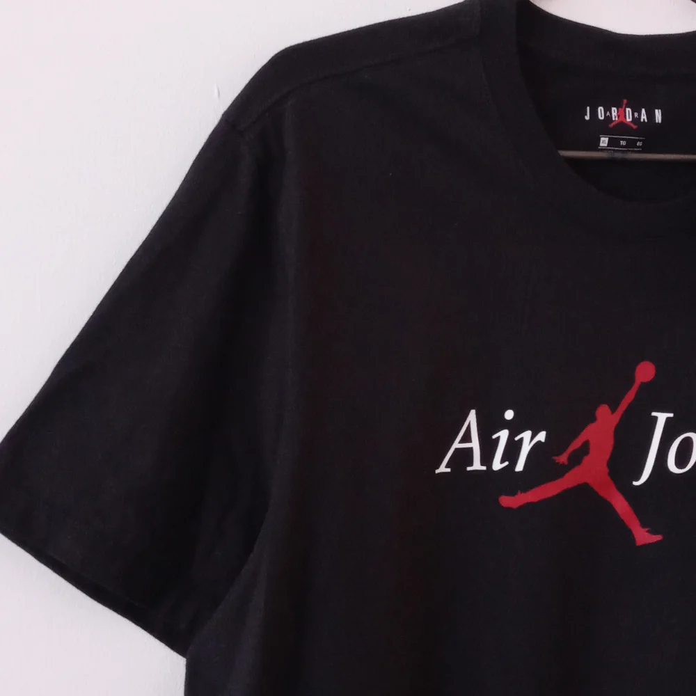BRAND NEW AIR JORDAN ACTIVE TEE